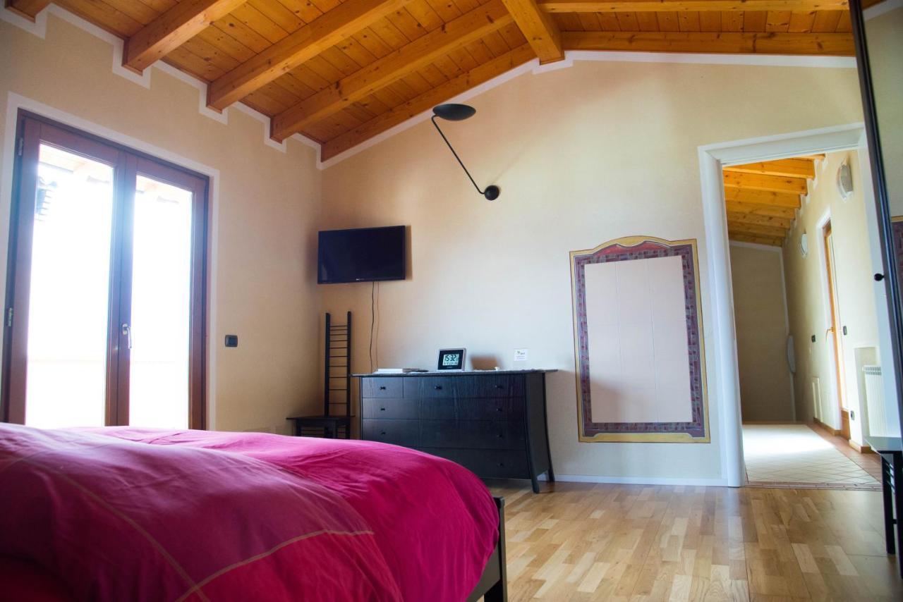 Guesthouse "Villa Tamas" Limone sul Garda Exterior foto