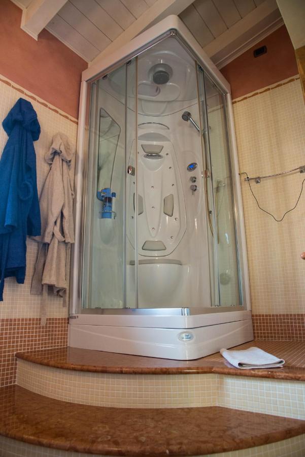 Guesthouse "Villa Tamas" Limone sul Garda Exterior foto